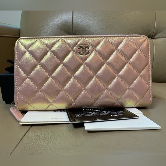 Chanel iridescent wallet - Picture 3 of 13